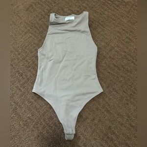Aritzia babaton xs bodysuit